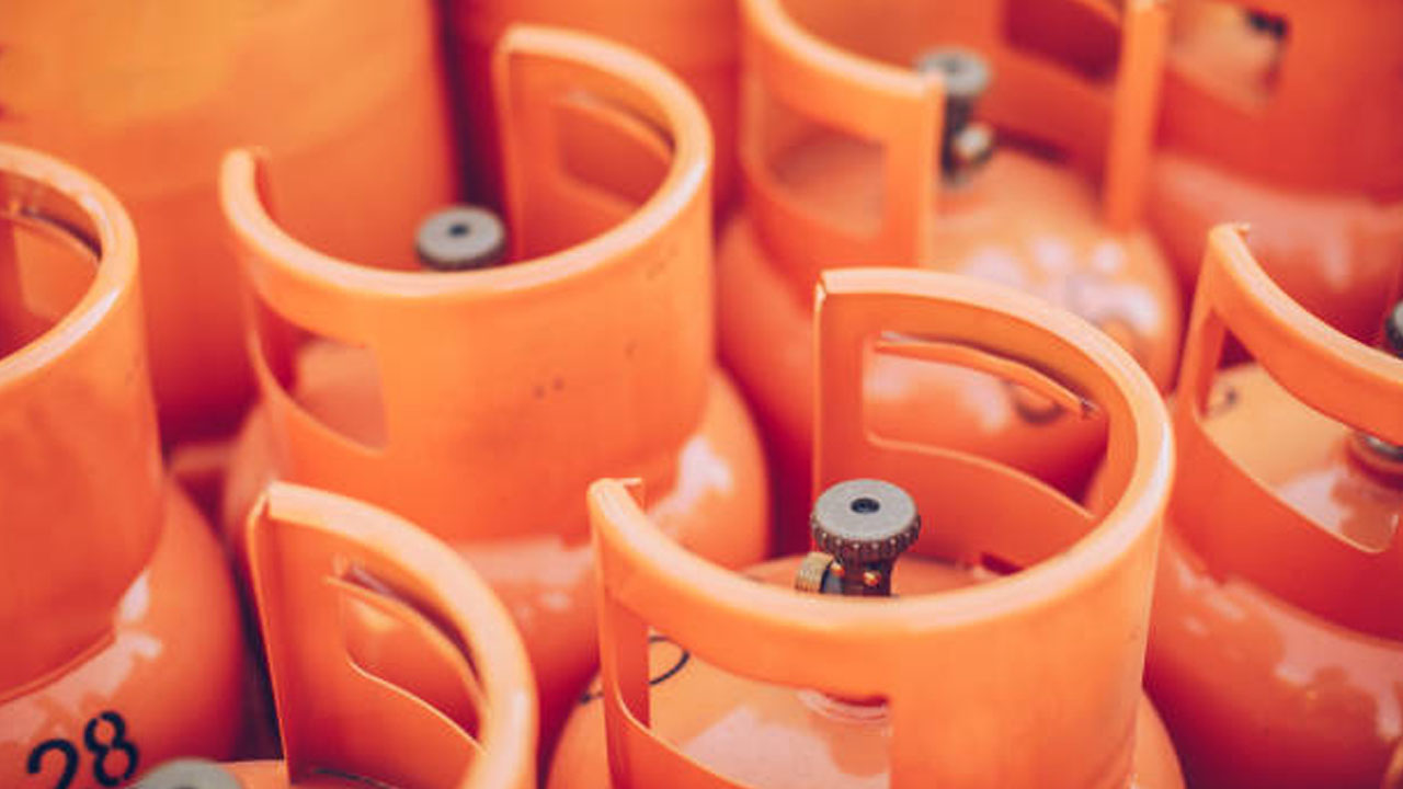 FG to distribute 774,000 cooking gas cylinders to women